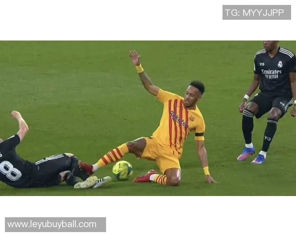 维尼修斯社交媒体分享照片激励球队期待国家德比盛战明日相见共享激情时刻