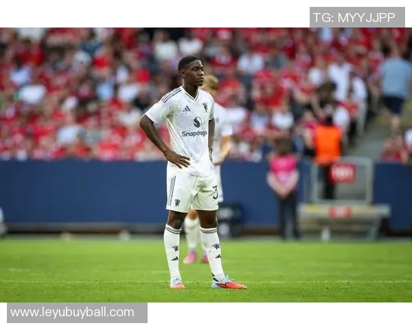 斯科尔斯批评阿莫林对梅努的处理呼吁其尽快离开俱乐部