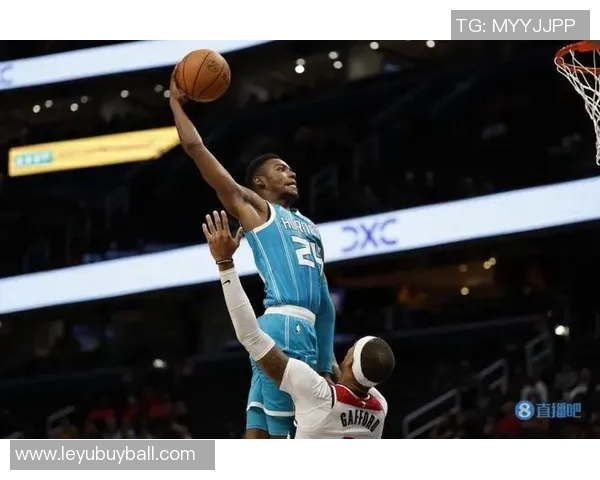 布兰登米勒全能表现15投9中砍下24分5篮板7助攻3抢断1盖帽三分球命中率高达57